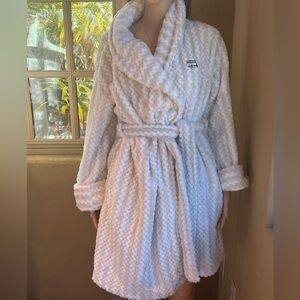NWT Tommy Hilfiger soft cozy robe
